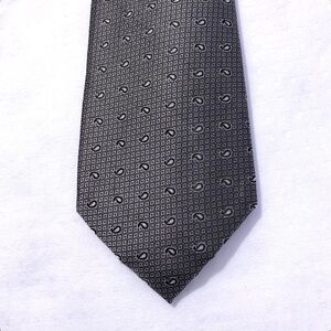 Black Brown 1826 Men's Tie Gray Paisley Pattern 100% Silk. Gift Box Included